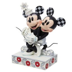 Enesco Jim Shore Disney 100 Years Of Wonder Mickey And Minnie Hugging Figurine, 7.25" -Christmas Discount Store Jim Shore Disney Mickey Mouse and Minnie Mouse Figurine 6013198 03